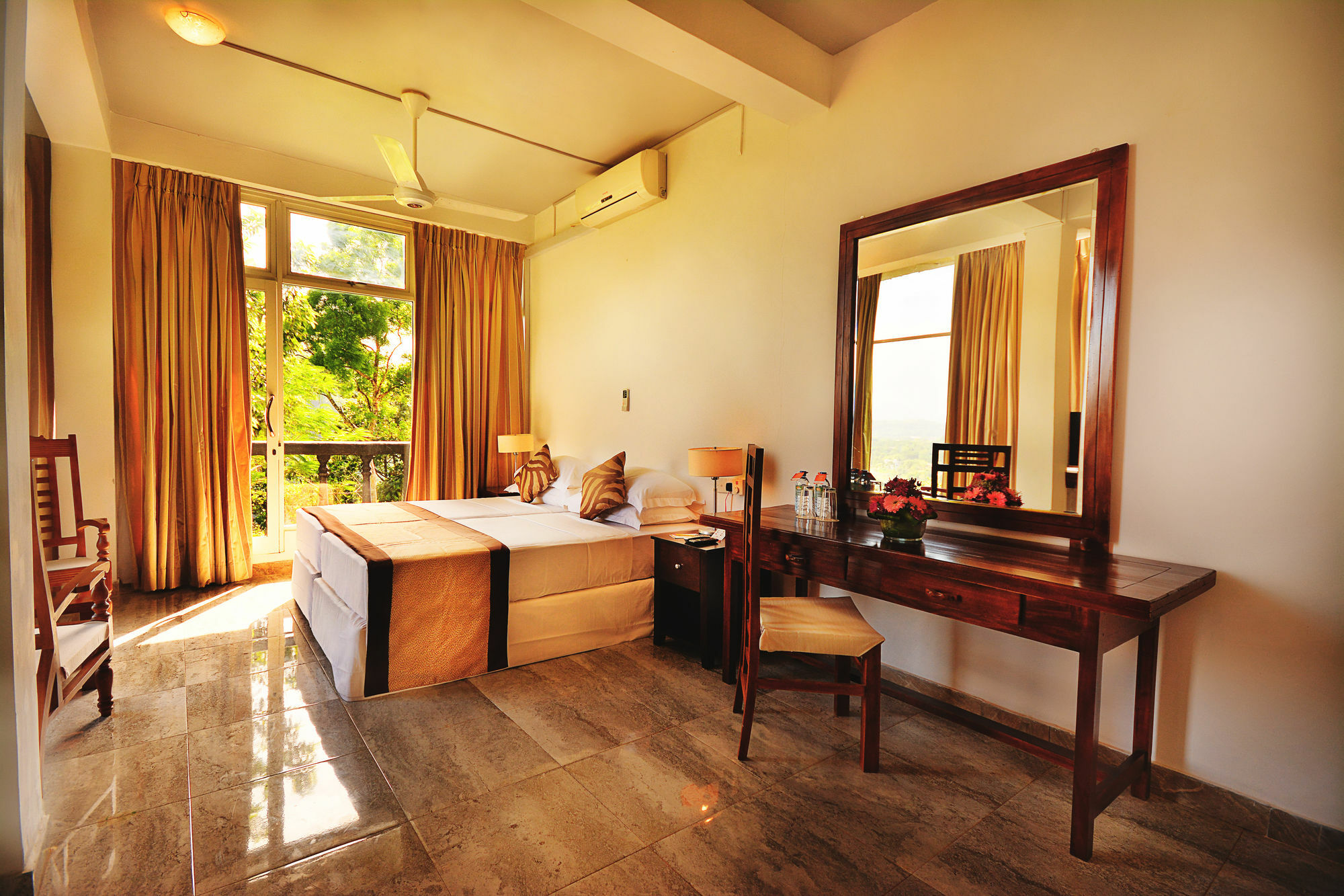 Oyo 441 Kandy Hill Bungalow Экстерьер фото
